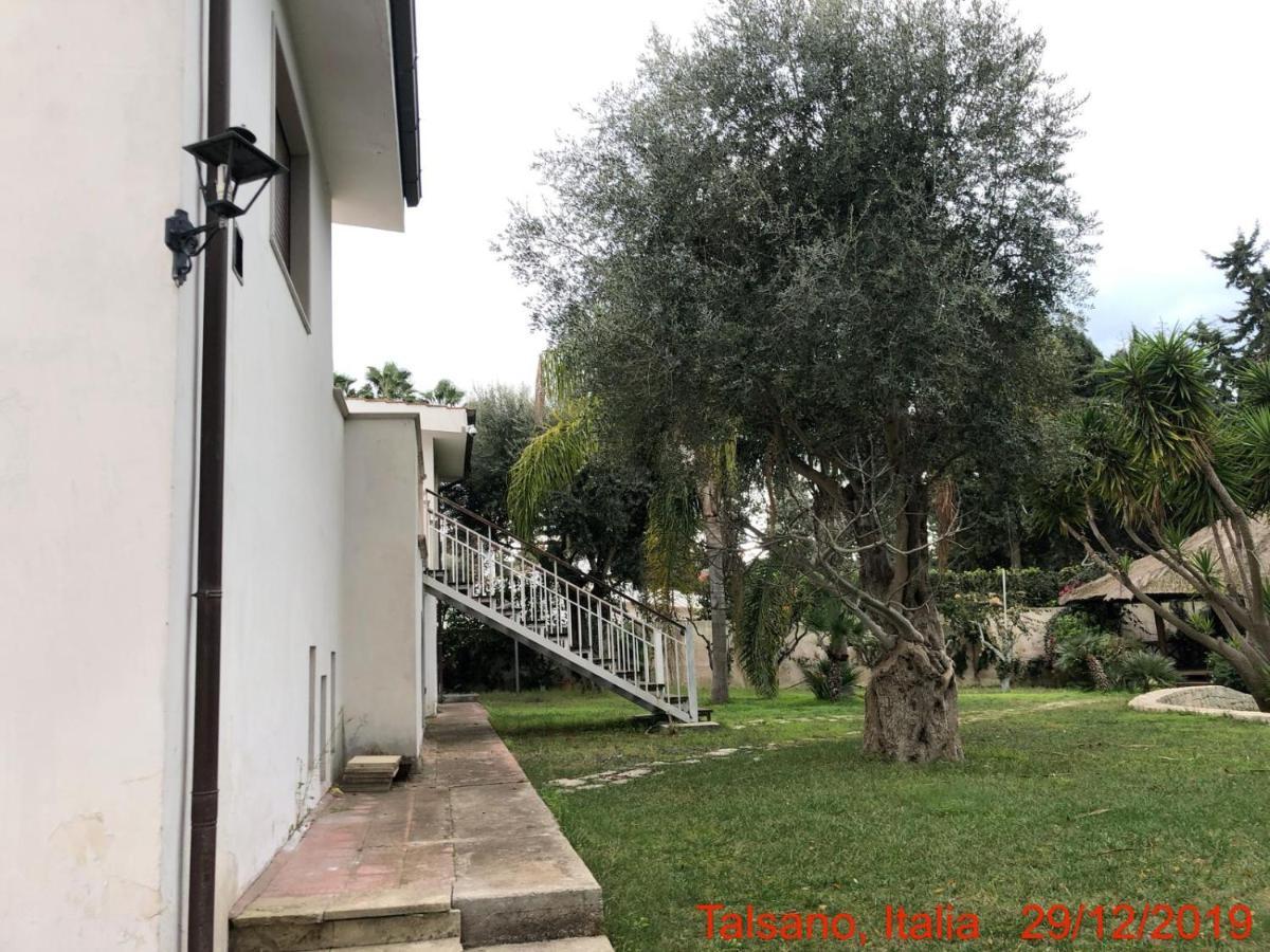 Relais Villa Lama Boutique Hotel Taranto Exterior photo